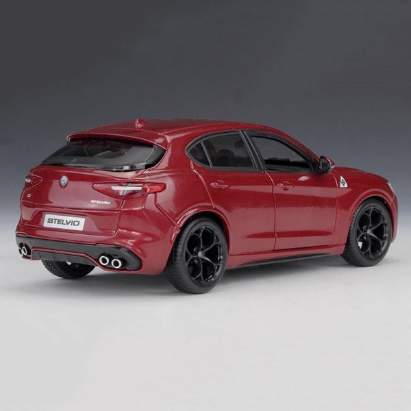 1 24 Alfa Romeo Giulia Diecast Model Cars Pull Back Doors Open Light Sound Toy Gifts For Kids (31)