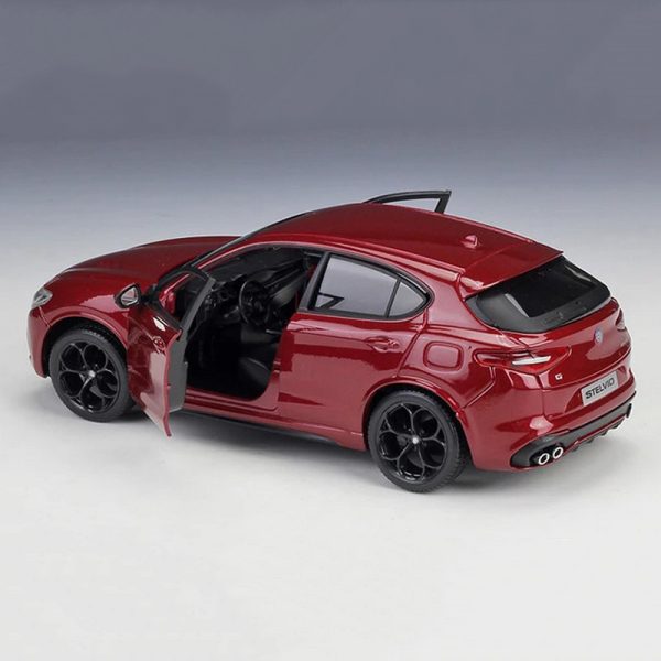 1 24 Alfa Romeo Giulia Diecast Model Cars Pull Back Doors Open Light Sound Toy Gifts For Kids (33)