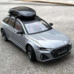 1:24 Audi RS6 Quattro Station Wagon (1)