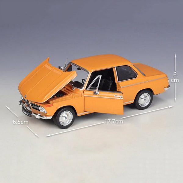 1 24 BMW 2002 Ti Classic Diecast Model Cars Pull Back Doors Open Light Sound Toy Gifts For Kids (8)