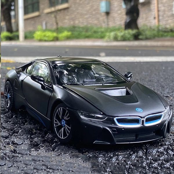 1 24 BMW I8 Supercar Diecast Model Cars Pull Back Doors Open Light Sound Toy Gifts For Kids (20)