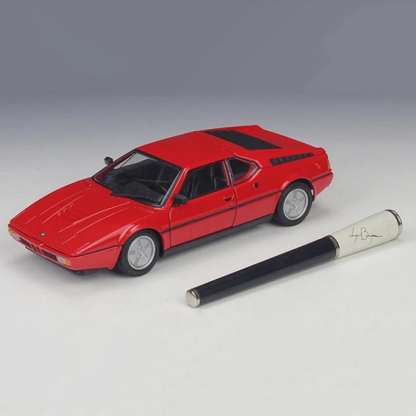 1 24 BMW M1 Diecast Model Cars Pull Back Doors Open Light Sound Toy Gifts For Kids (3)
