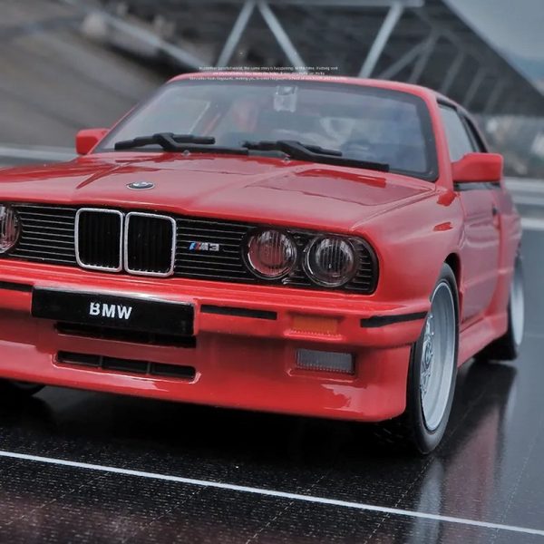 1 24 BMW M3 E30 1988 Diecast Model Cars Pull Back Doors Open Light Sound Toy Gifts For Kids (7)