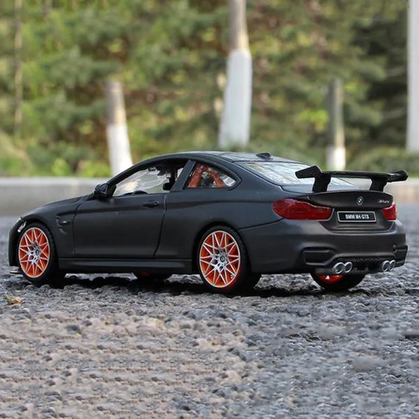 1 24 BMW M4 GTS Diecast Model Cars Pull Back Doors Open Light Sound Toy Gifts For Kids (14)