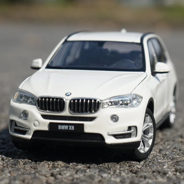 1 24 BMW X5 SUV 1 Diecast Model Cars Pull Back Doors Open Light Sound Toy Gifts For Kids (19)