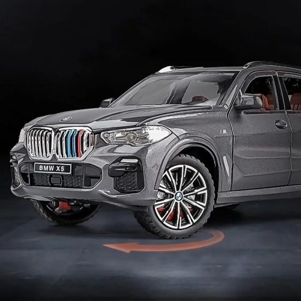 1 24 BMW X5 SUV 2 Diecast Model Cars Pull Back Doors Open Light Sound Toy Gifts For Kids (13)
