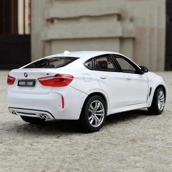 1 24 BMW X6M Diecast Model Cars Pull Back Doors Open Light Sound Toy Gifts For Kids (6)