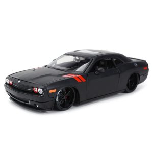 1:24 Dodge Challenger 2008 Modified