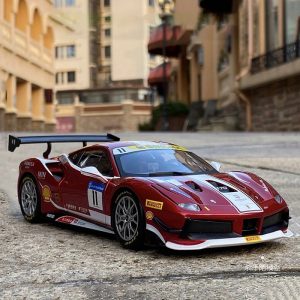 1:24 Ferrari 488 Challenge