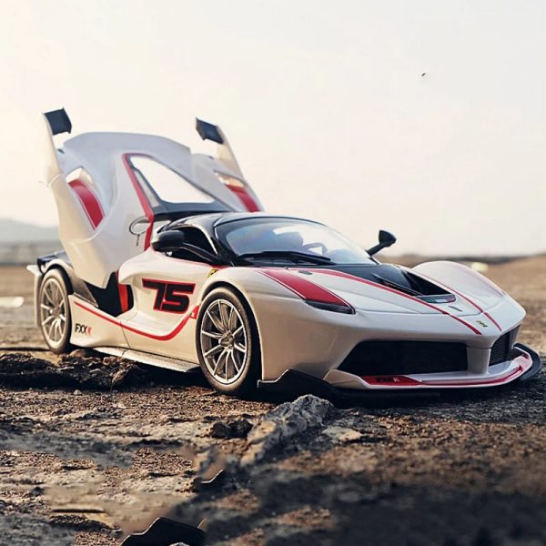 1 24 Ferrari FXXK Diecast Model Cars Doors Open Alloy Toy Gifts For Kids (3)