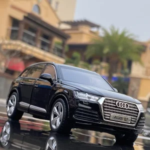 1:32 Scale Audi Q7 Sport SUV Alloy Car Model With Pull Back Sound Light Children Gift Collection Diecast Toy Model