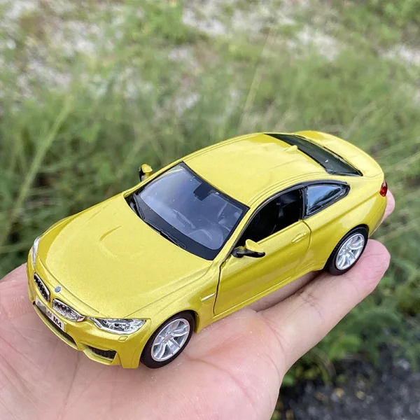 New 1:36 M5 f90 M550i M2 M4 car toy model car Furnishing Pull back car Double door Children's toy collection gift - Image 4