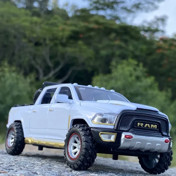 1:32 Simulation Alloy Car Model New Dodge Ram TRX Pickup Metal Car Model Sound And Light Pull Back Childs Boy Toy Car Gifts - Image 3