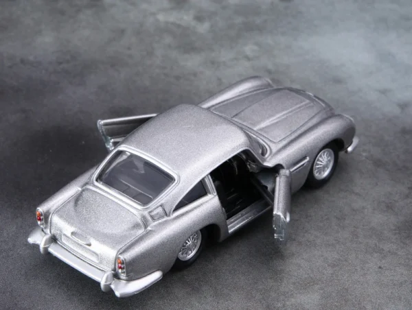 TAKARA TOMY ASTON MARTIN DB5 Alloy Car Diecasts & Toy Vehicles Car Model Miniature Scale Model Car For Children - Image 3
