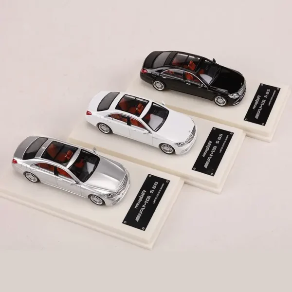 Fine Works 1:64 S65 W222 Alloy Car Diecasts & Toy Vehicles Car Model Miniature Scale Model Car For Children - Image 2