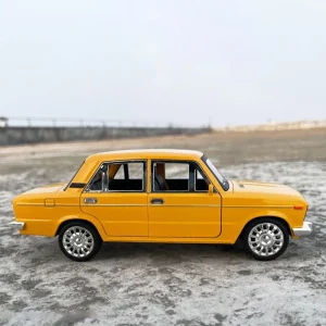1:18 LADA 2106 Alloy Die Cast Toy Car Model Sound and Light Children’s Toy Collectibles Birthday gift