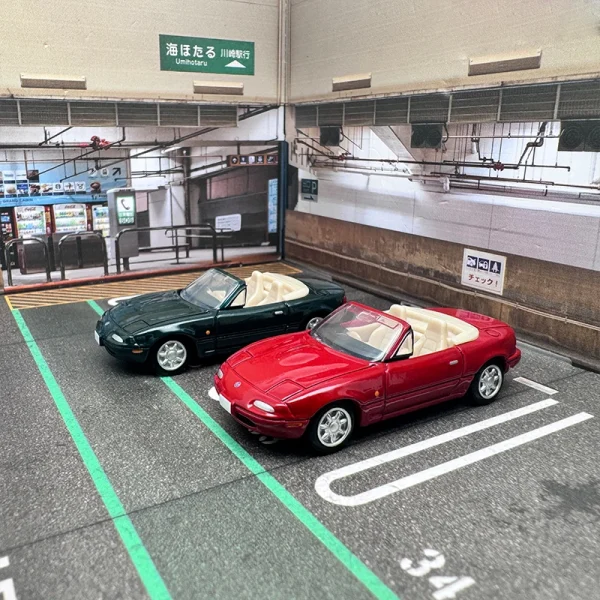 Takara Tomy MAZDA MX5 EUNOS ROADSTER Alloy Car Diecasts & Toy Vehicles Car Model Miniature Scale Model Car For Children - Image 3