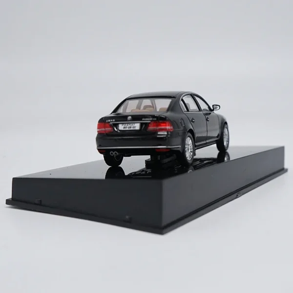 1:43 Passat B5 Alloy Car Diecasts & Toy Vehicles Car Model Miniature Scale Model Car For Children - Image 4