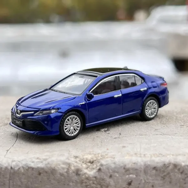 1:64 Camry Alloy Car Diecasts & Toy Vehicles Car Model Miniature Scale Model Car Toys For Children - Image 4