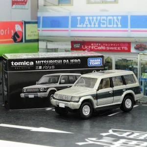 TAKARA TOMY Mitsubishi Pajero SUV Alloy Car Diecasts & Toy Vehicles Car Model Miniature Scale Model Car For Children