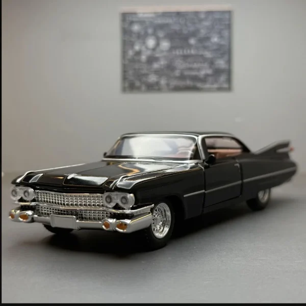 1:32 Eldorado Biarritz Alloy Car Model Sound and Light Pull Back Children's Toy Collectibles Birthday gift