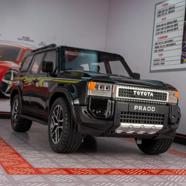 1:24 Land Cruiser Prado LC250 SUV Alloy Die Cast Toy Car Model Sound and Light Children's Toy Collectibles Birthday gift