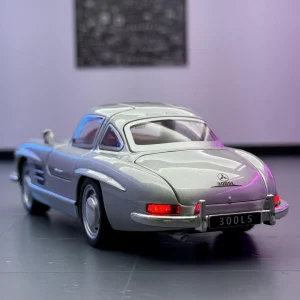1:32 Mercedes-Benz 300SL Alloy Car Model Sound and Light Pull Back Children’s Toy Collectibles Birthday gift