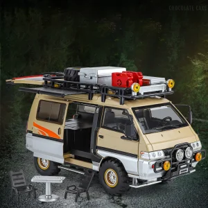 1:24 Mitsubishi Delica Mini Off Road VAN RV Alloy Car Model Sound and Light Children’s Toy Collectibles Birthday gift