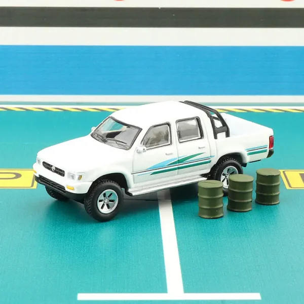 1:64 Hilux 1993 Alloy Car Diecasts & Toy Vehicles Car Model Miniature Scale Model Car For Children - Image 3