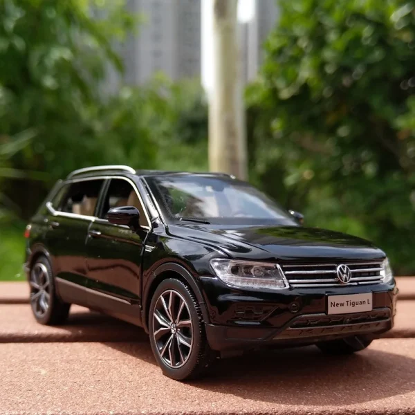 1:32 Tiguan SUV Alloy Cast Toy Car Model Sound and Light Children's Toy Collectibles Birthday gift - Image 4