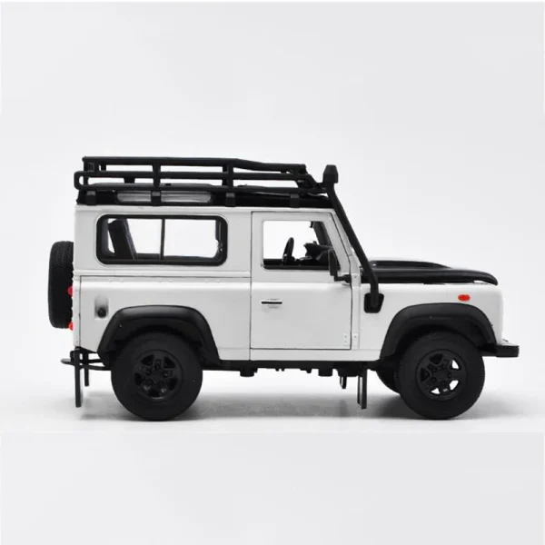 WELLY 1:24 Land Rover Defender 90 Alloy Car Diecasts & Toy Vehicles Car Model Miniature Scale Model Car Toys For Children - Image 3