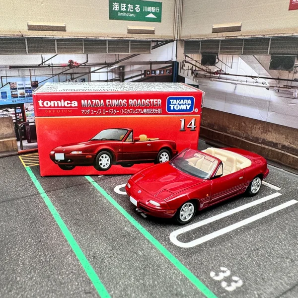 Takara Tomy MAZDA MX5 EUNOS ROADSTER Alloy Car Diecasts & Toy Vehicles Car Model Miniature Scale Model Car For Children - Image 2