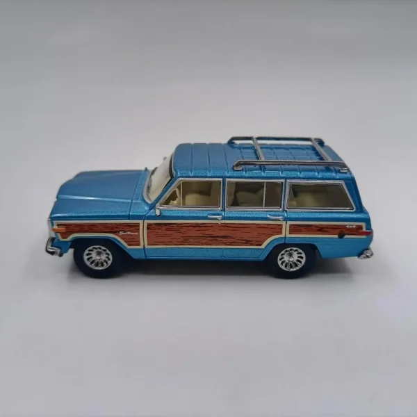 596 1/64 Wagoneer SUV Alloy Racing Car Diecasts & Toy Vehicles Car Model Miniature Scale Model Car For Children - Image 3