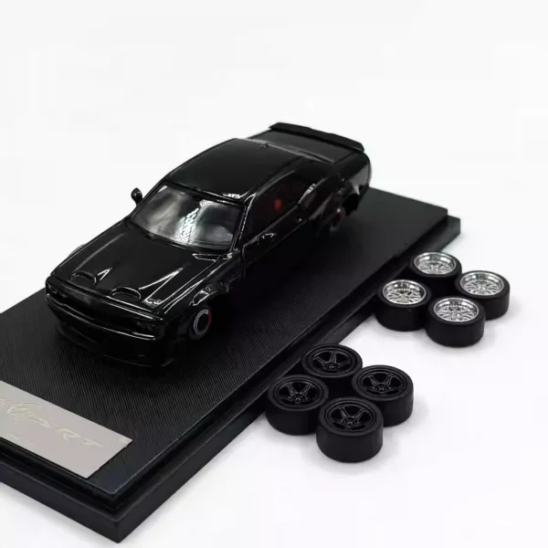 Fine Works 1:64 Challenger SRT Hellcat Alloy Car Diecasts & Toy Vehicles Car Model Miniature Scale Model Car For Children - Image 4