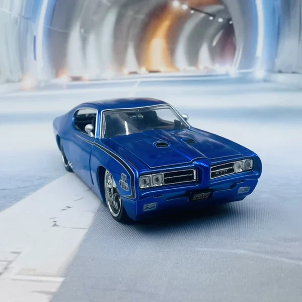 JADA 1:24 PONTIAC GTO JUDGE 1969 Alloy Car Diecasts & Toy Vehicles Car Model Miniature Scale Model Car For Children - Image 2