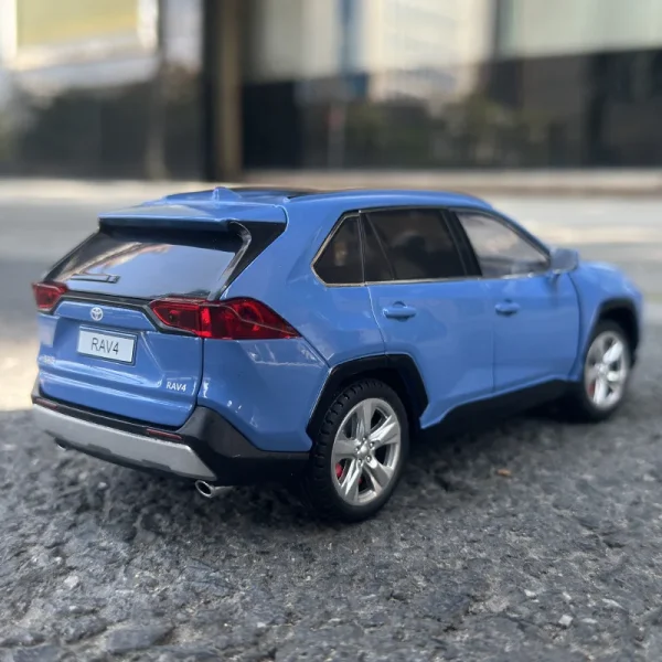 1:24 RAV4 SUV Alloy Cast Toy Car Model Sound and Light Children's Toy Collectibles Birthday gift - Image 3