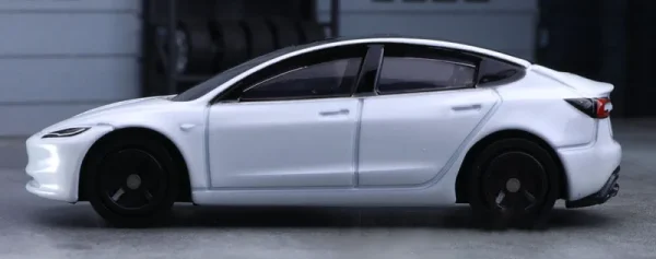 Takara Tomy Tesla Model 3 Alloy Car Diecasts & Toy Vehicles Car Model Miniature Scale Model Car For Children - Image 4