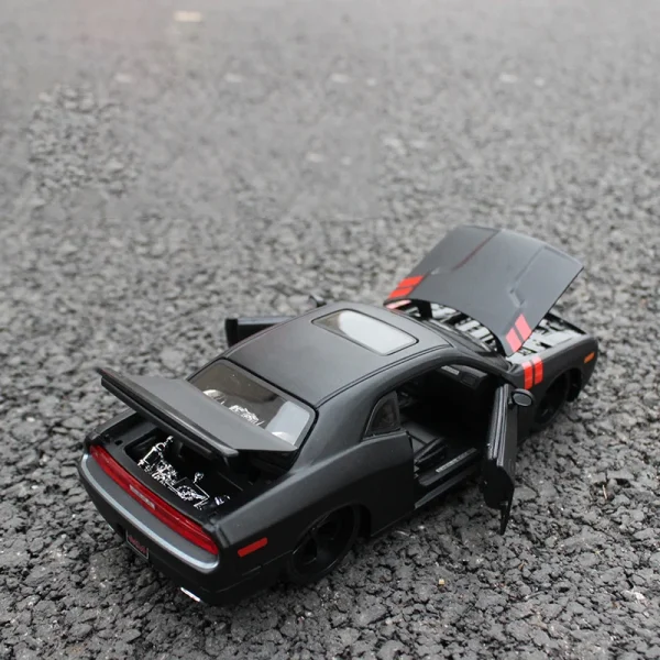 Maisto 1:24 Dodge Challenger 2008 Modified Muscle Car Alloy Car Diecasts & Toy Vehicles Car Model Toy For Children Gift - Image 5
