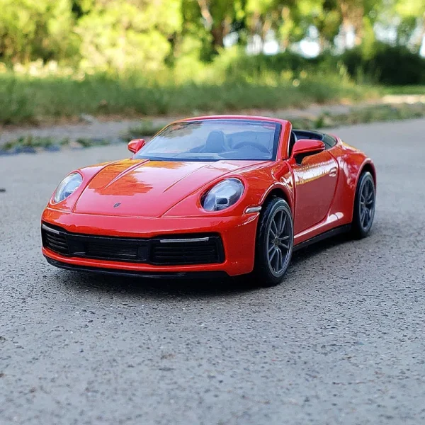 1:32 Porsche 911 Carrera Alloy Cast Toy Car Model Sound and Light Pull Back Children's Toy Collectibles Birthday gift - Image 3